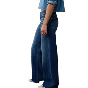 AE American Eagle Low-Rise Baggy Wide-Leg Jeans Blue Mid Wash Frayed Back Hem 6